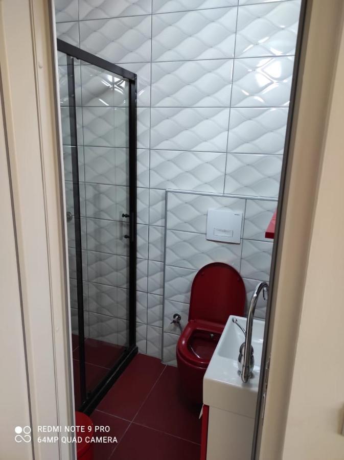 Hostel Heimli Приштина Екстер'єр фото