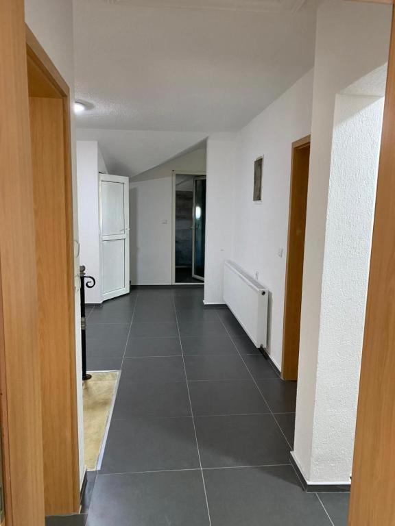 Hostel Heimli Приштина Екстер'єр фото
